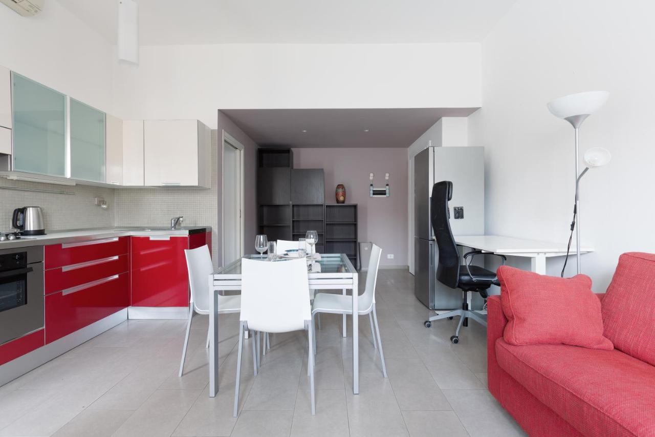 Ferienwohnung Cozy Apt With Balcony - Mm2 Sant'Agostino Mailand Exterior foto